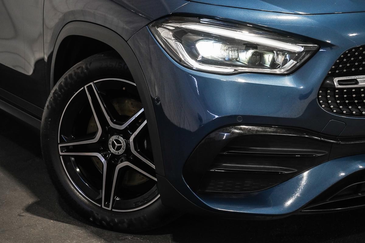 Mercedes Benz Gla-class image 2