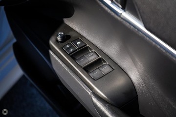 https://dvg-vehicle-assets.s3.amazonaws.com/1202168/128qjdvl0oxfdfn5fkd5r2g7o.jpg