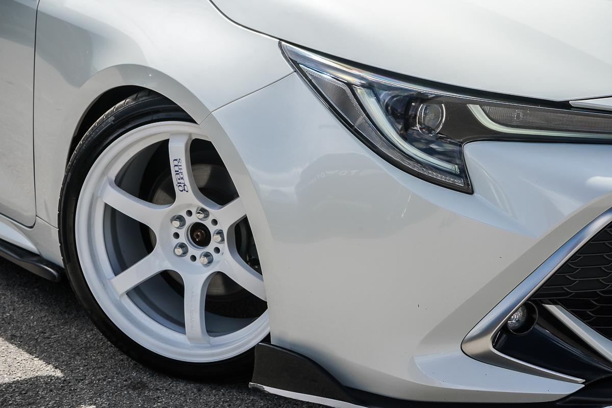 Toyota Corolla image 2