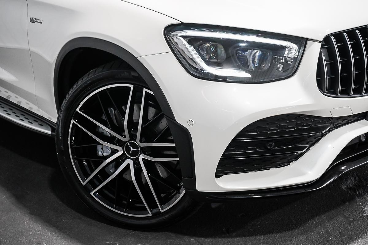 Mercedes Benz Glc-class image 2