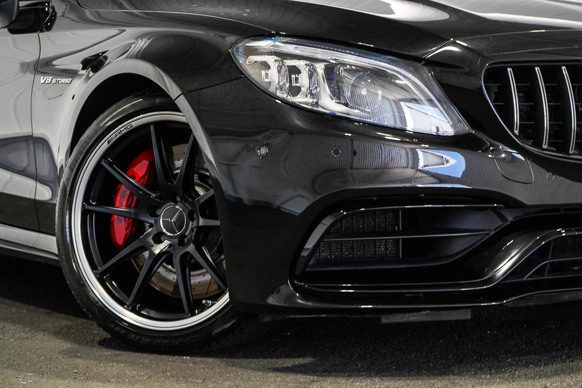 Mercedes Benz C-class image 2