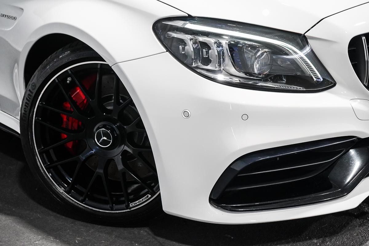 Mercedes Benz C-class image 2