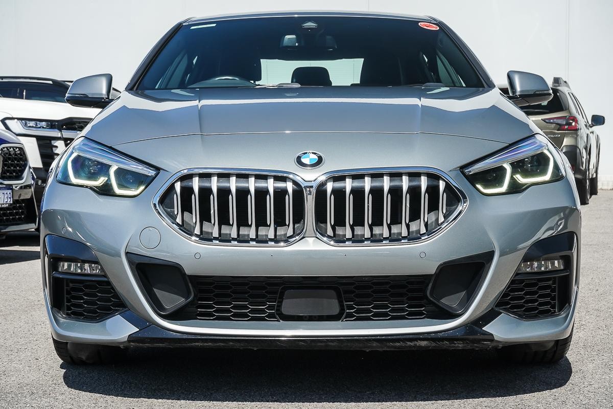 BMW 2 Series image 3