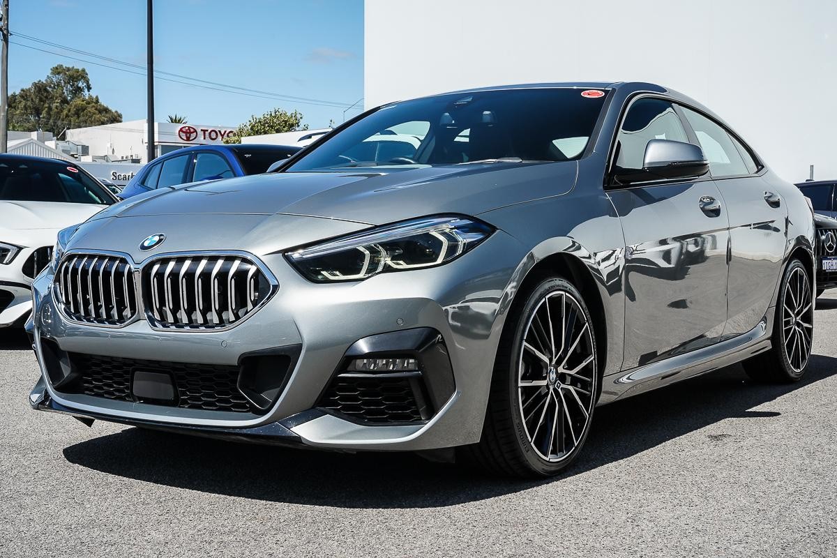 BMW 2 Series image 4