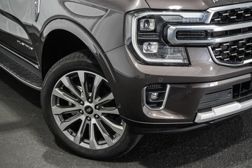 https://dvg-vehicle-assets.s3.amazonaws.com/1202323/6lh613txivwmyk4pjki46s7xw.jpg
