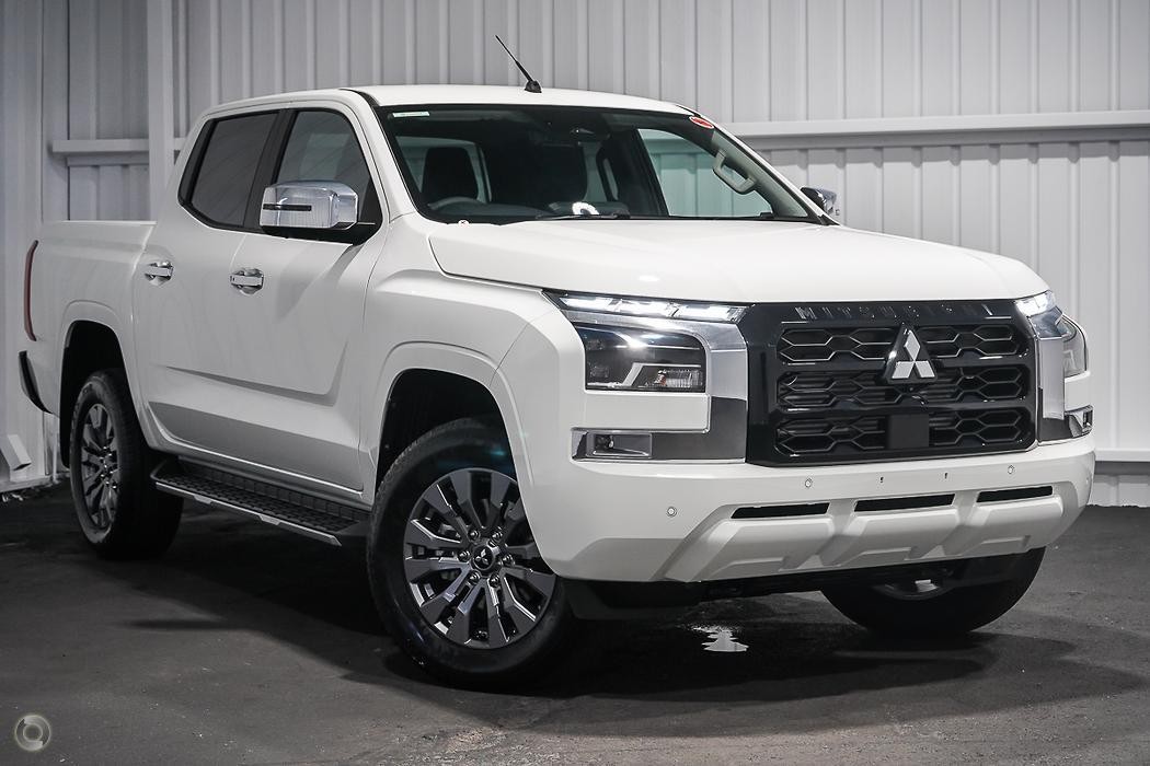 Mitsubishi Triton image 1