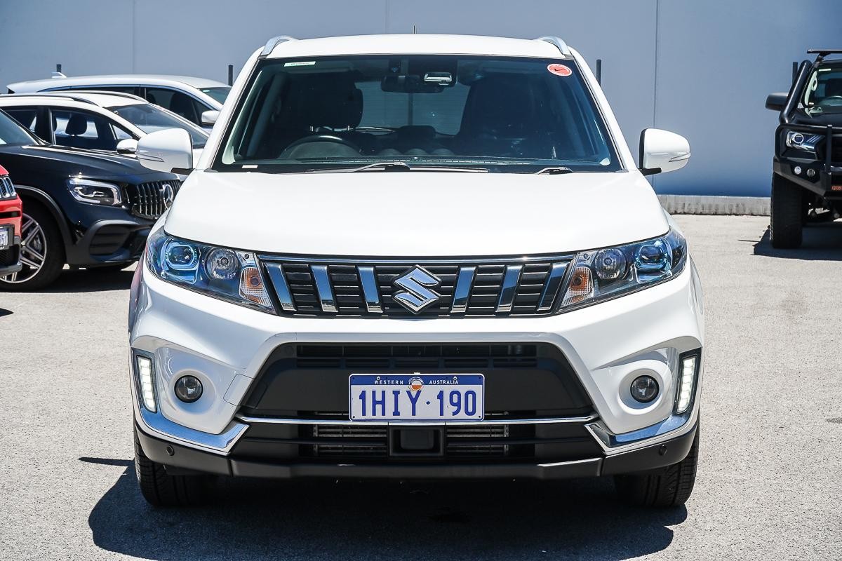 Suzuki Vitara image 3