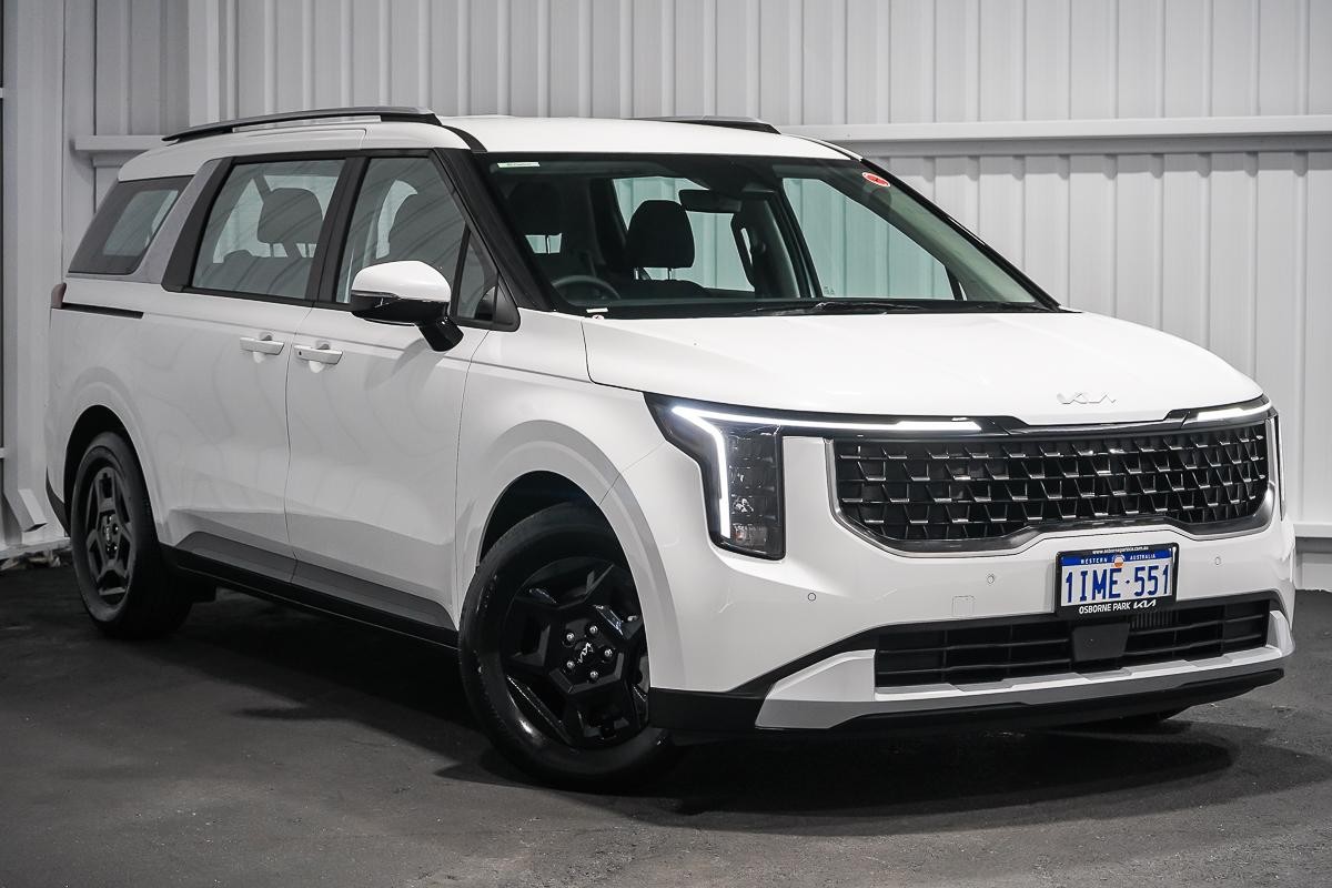 Kia Carnival image 1