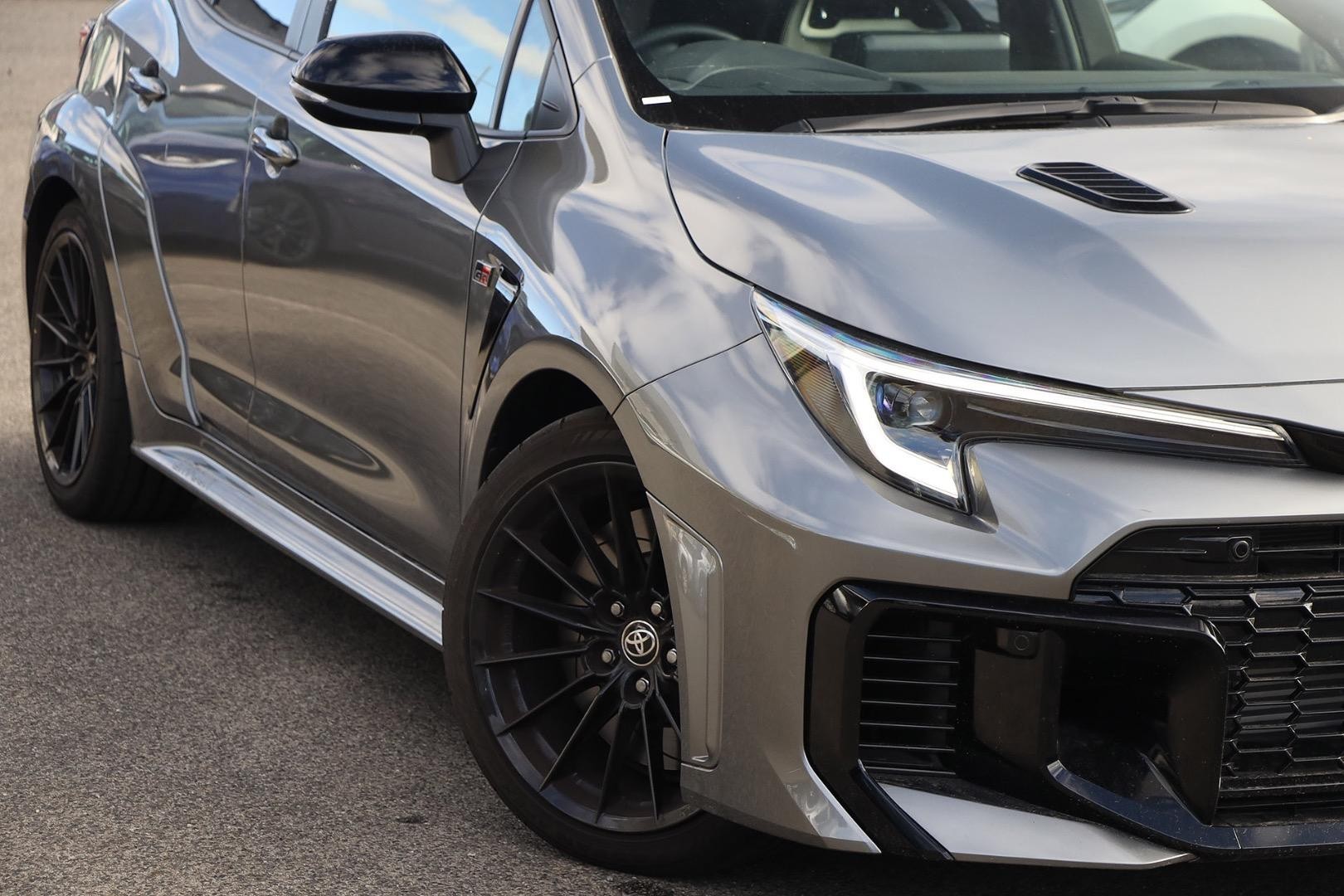 Toyota Corolla image 2