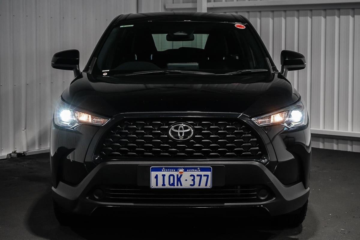 Toyota Corolla Cross image 3