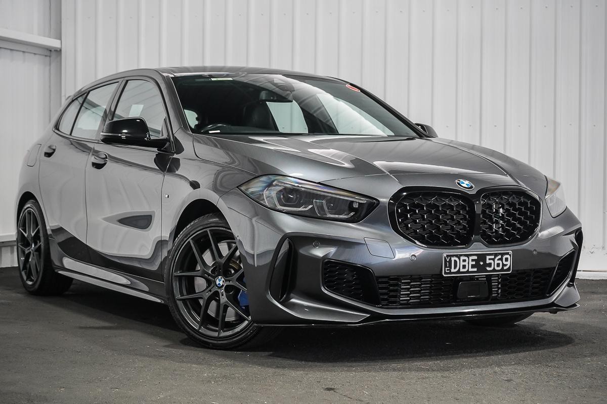 BMW 1 Series image 1