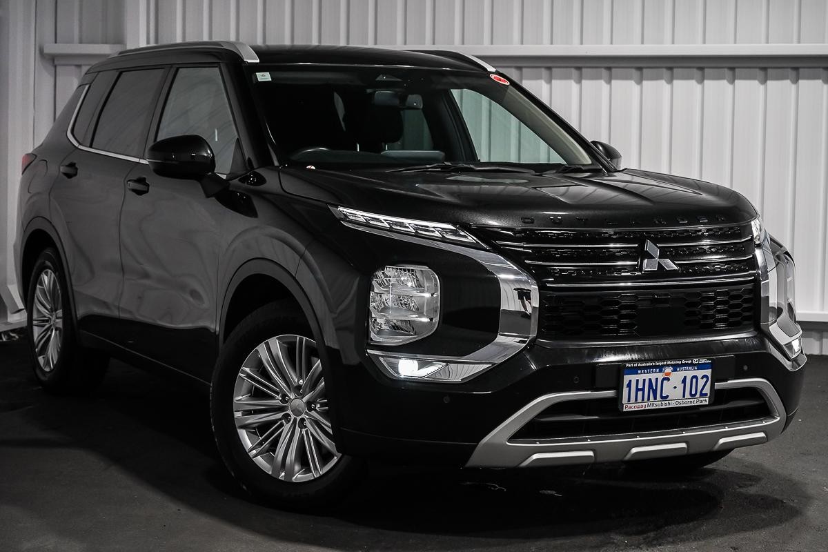 Mitsubishi Outlander image 1