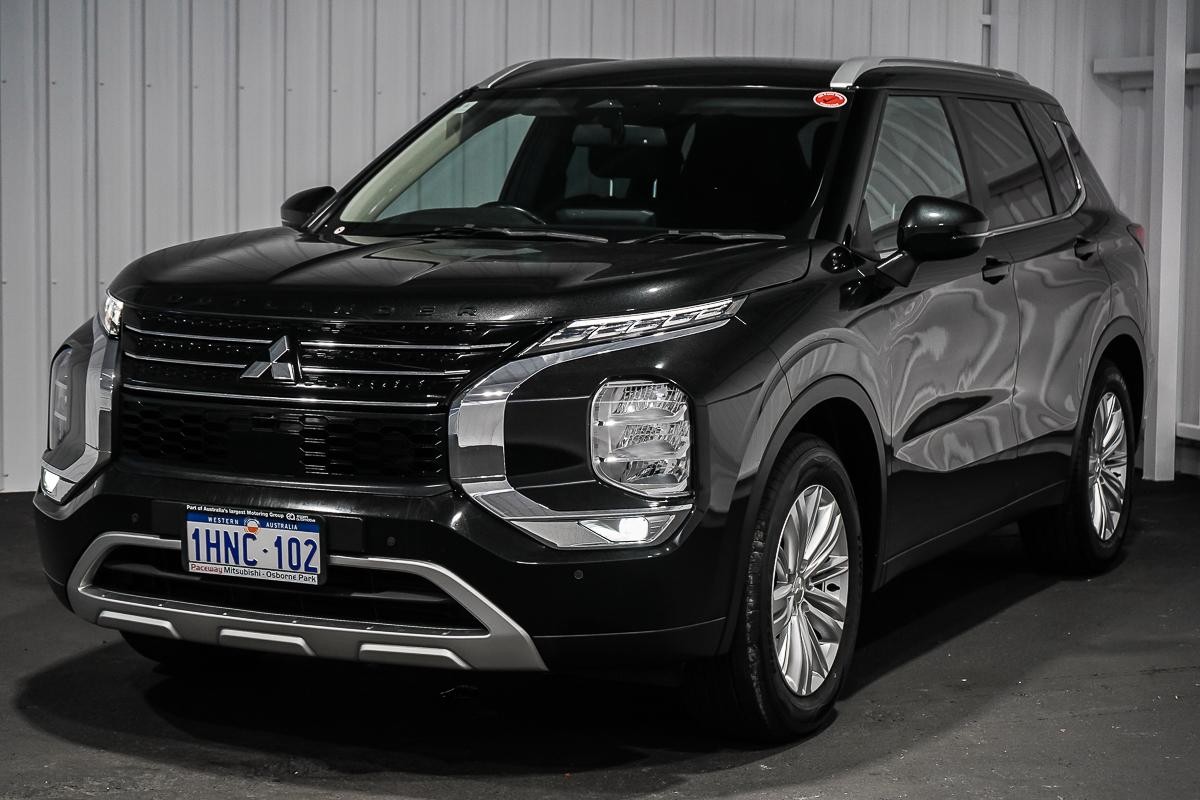 Mitsubishi Outlander image 4