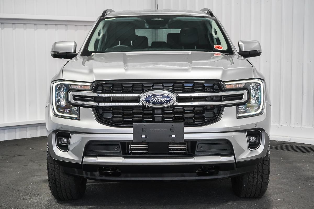 Ford Everest image 2