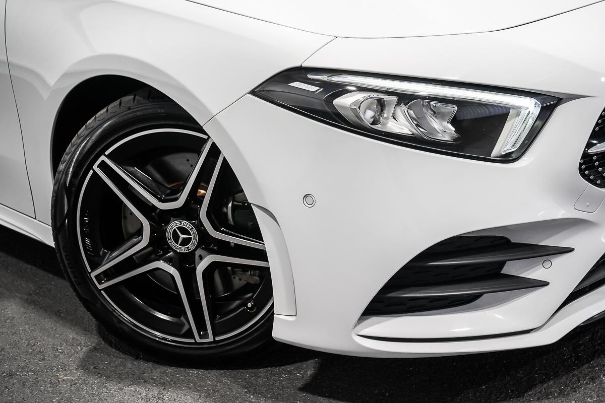 Mercedes Benz A-class image 2