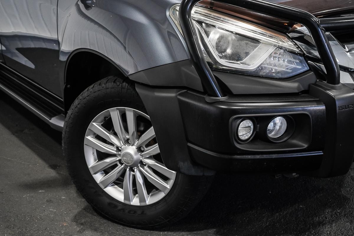 Isuzu Mu-x image 2