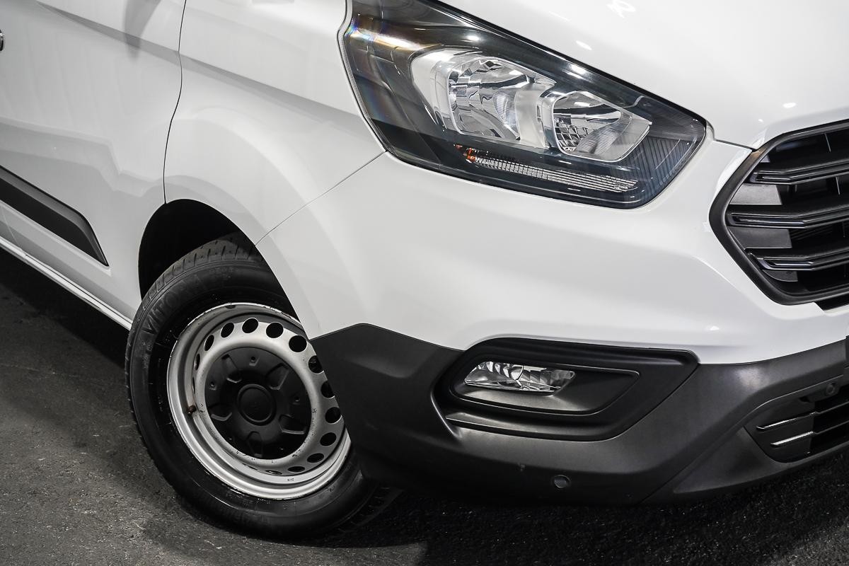 Ford Transit Custom image 2