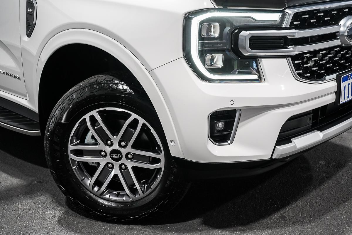 Ford Everest image 2