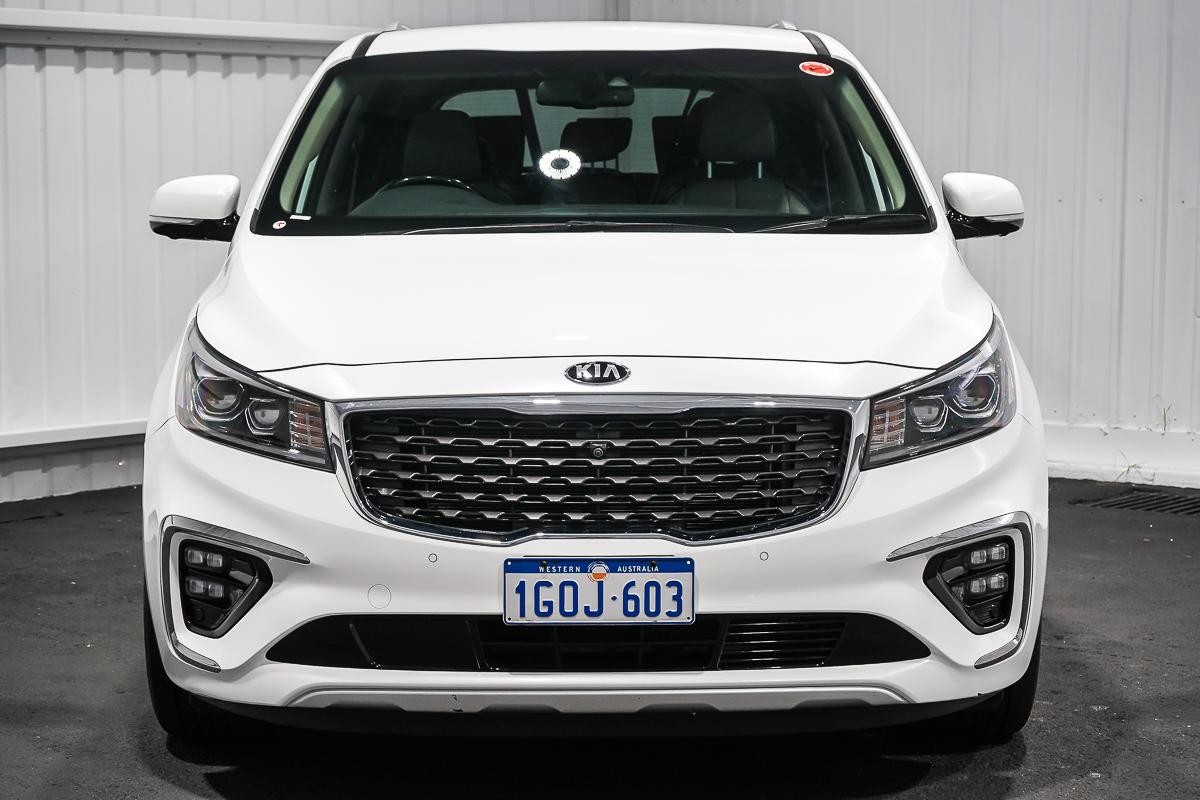 Kia Carnival image 3