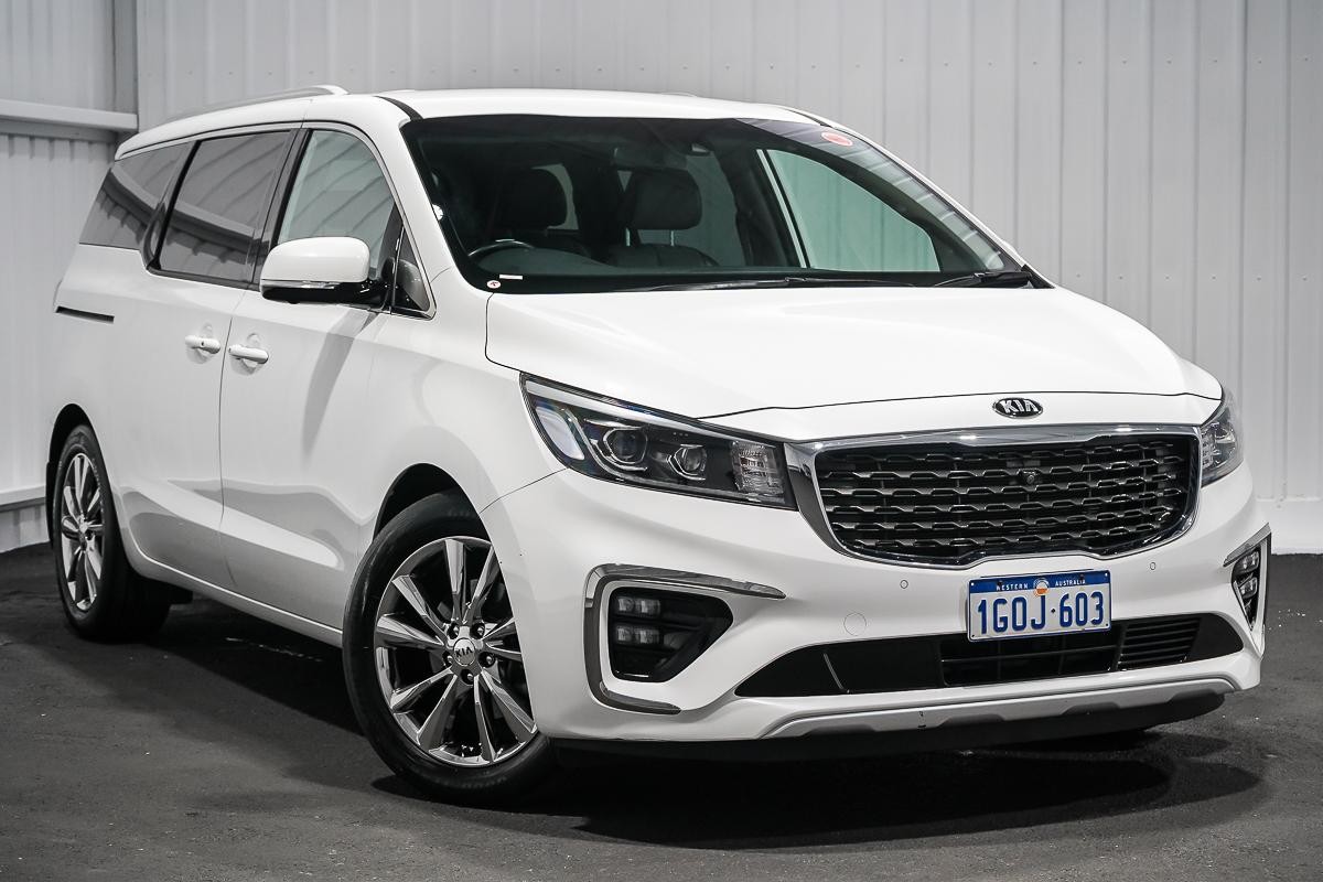 Kia Carnival image 1
