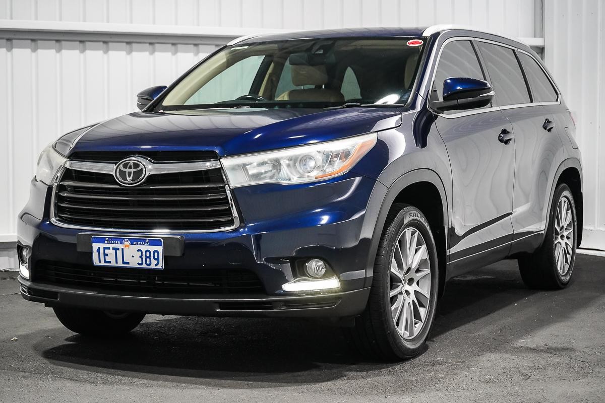 Toyota Kluger image 4