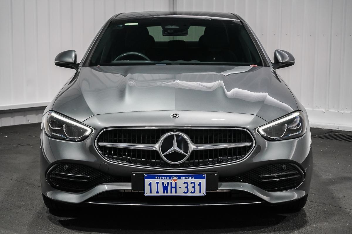 Mercedes Benz C-class image 3