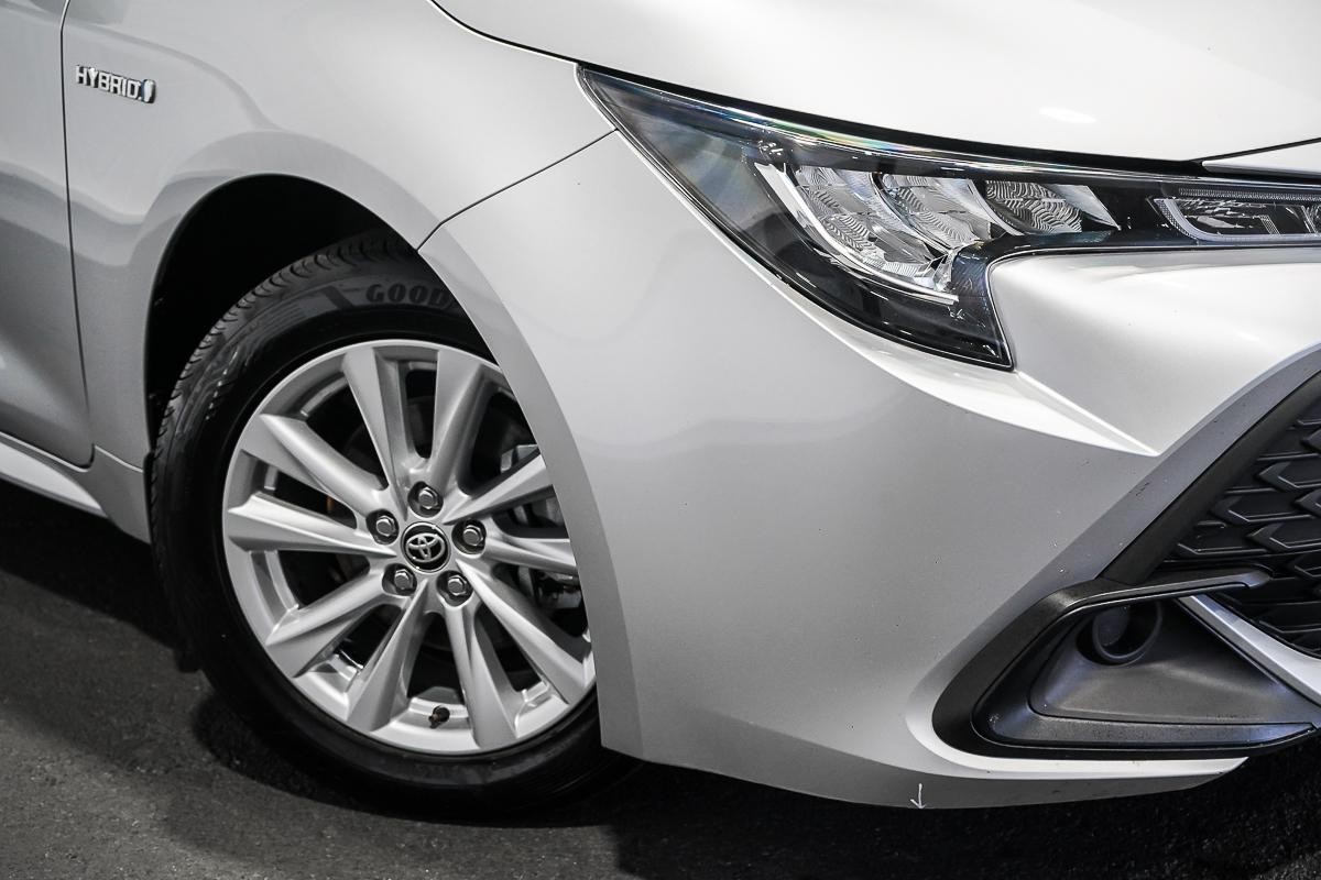 Toyota Corolla image 2