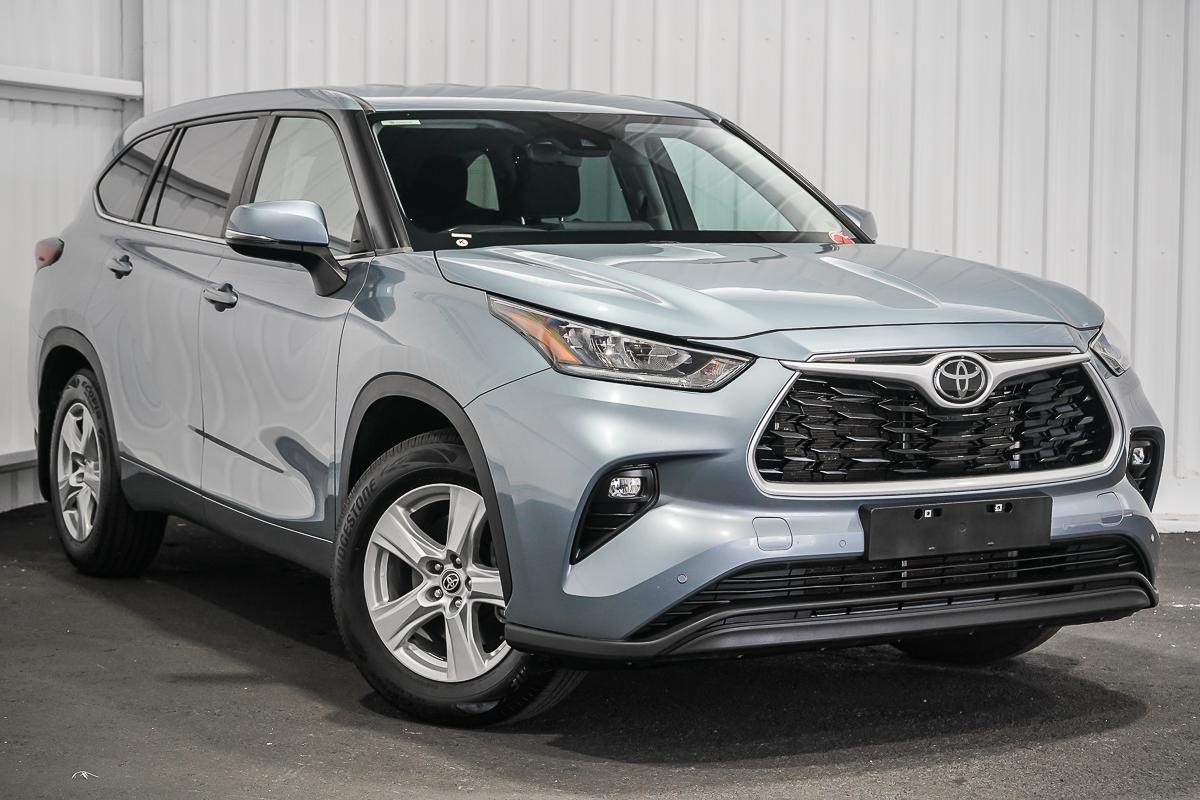 Toyota Kluger image 1