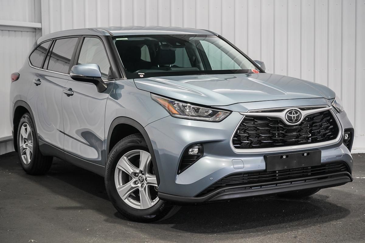 Toyota Kluger image 2