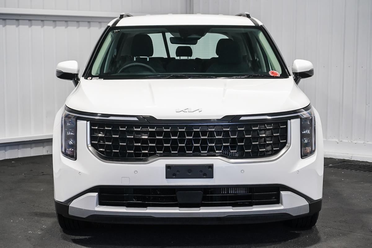 Kia Carnival image 3