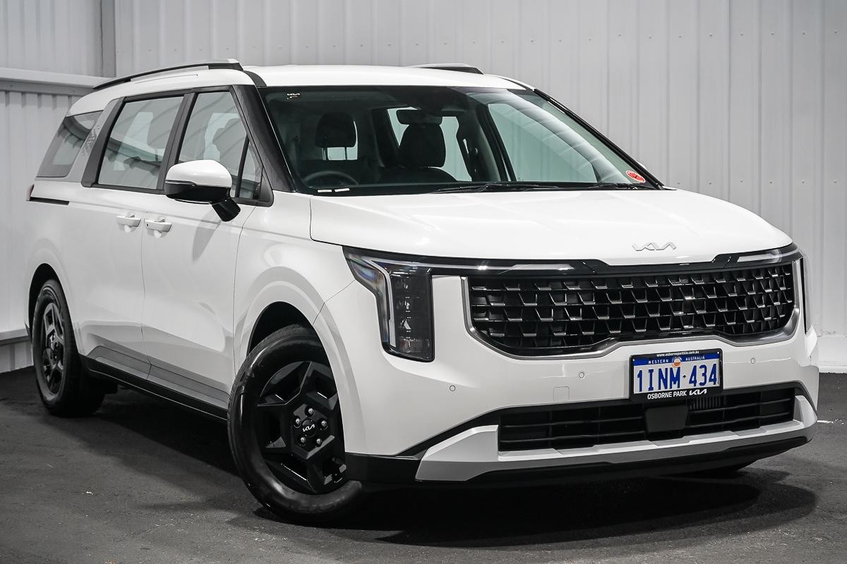 Kia Carnival image 1