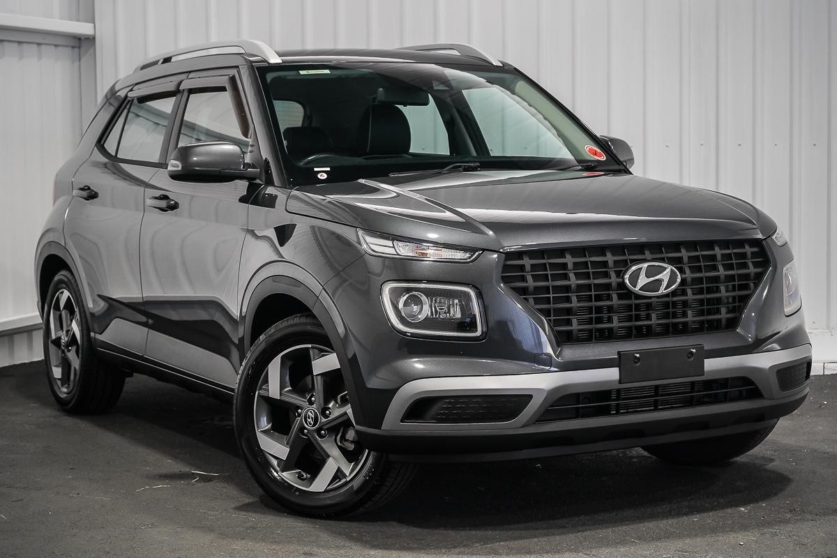 Hyundai Venue image 1