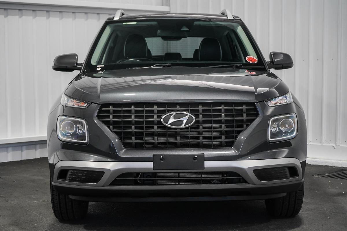 Hyundai Venue image 3