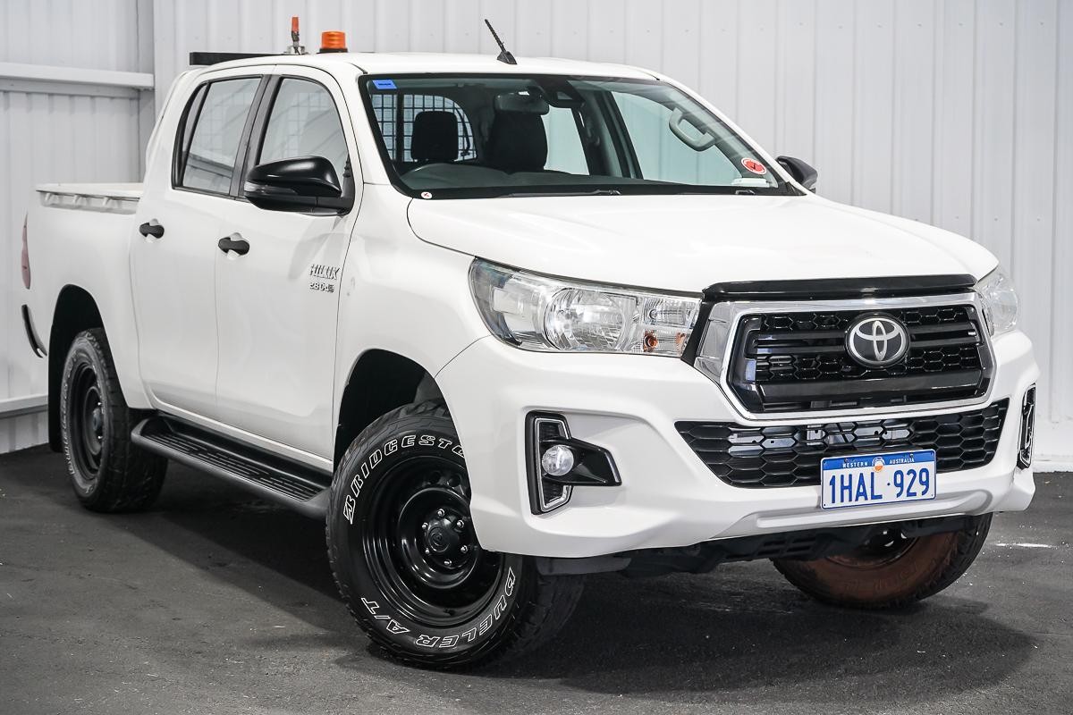 Toyota Hilux image 1