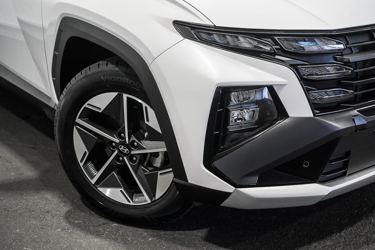 Hyundai Tucson image 2