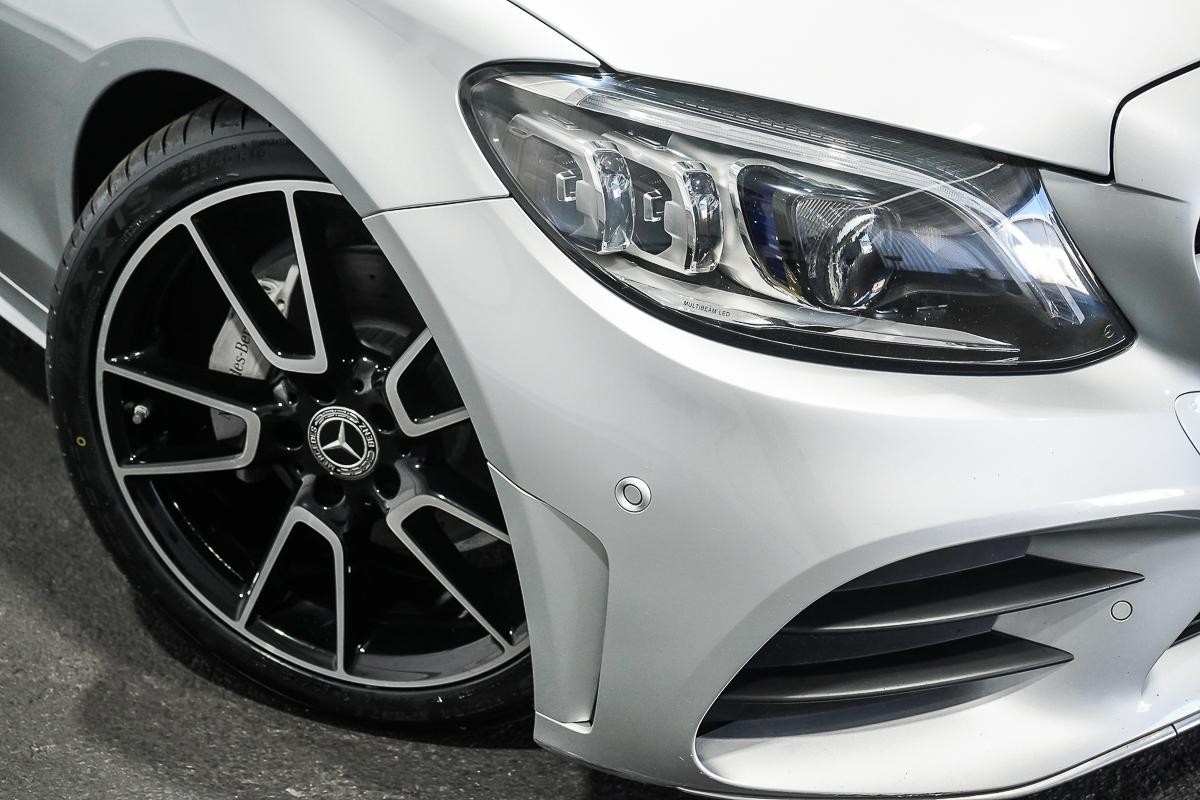 Mercedes Benz C-class image 2