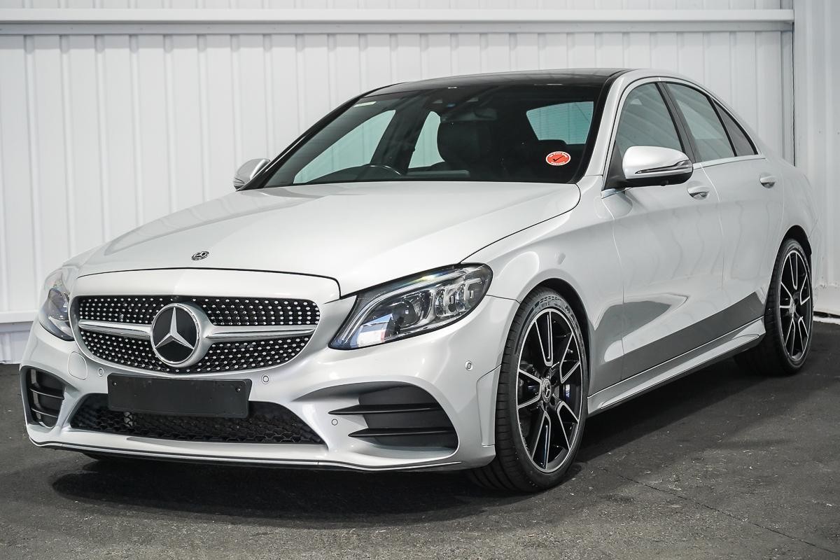 Mercedes Benz C-class image 4