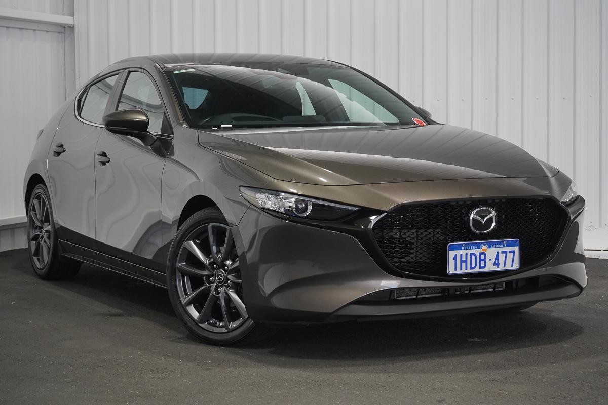 Mazda 3 image 1