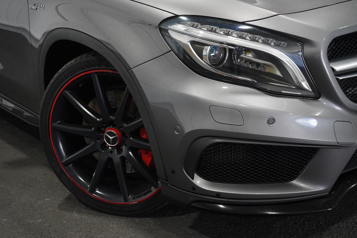 Mercedes Benz Gla-class image 2