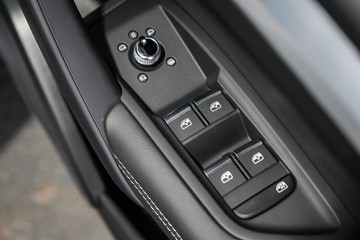 https://dvg-vehicle-assets.s3.amazonaws.com/1202810/1jx6eoqxq3bg50s5rdct3ff9h.jpg