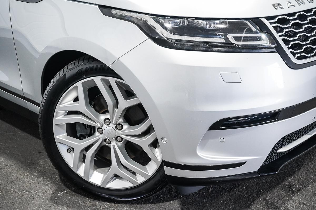 Land Rover Range Rover Velar image 2