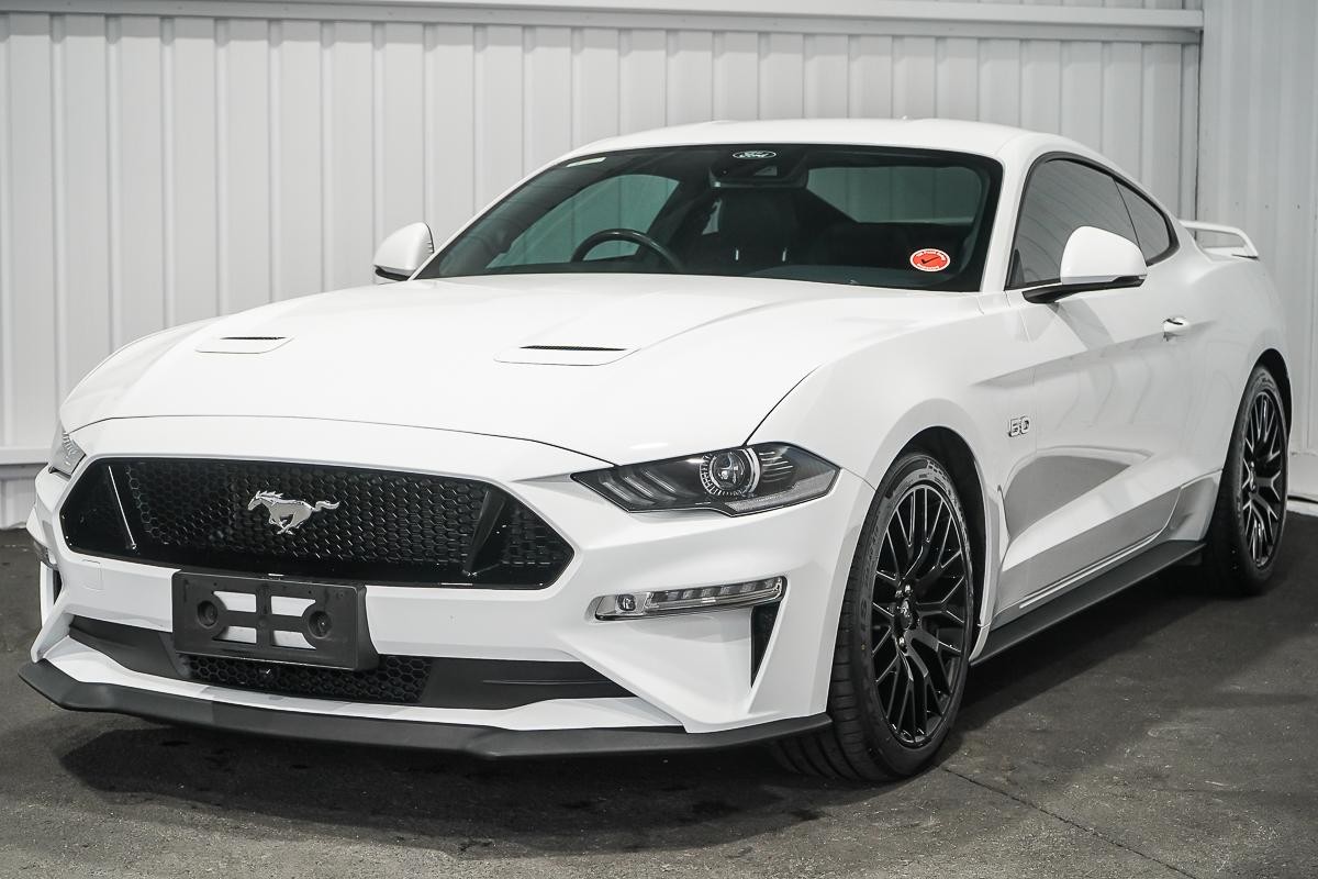 Ford Mustang image 4