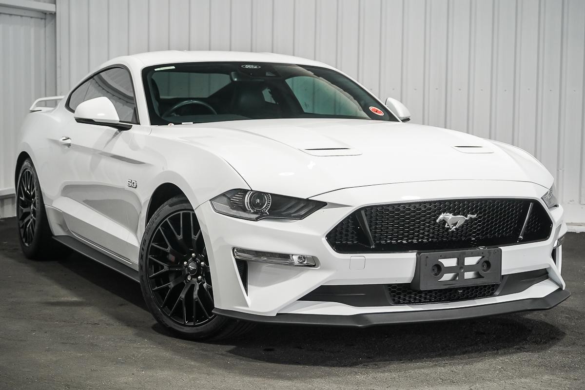 Ford Mustang image 1