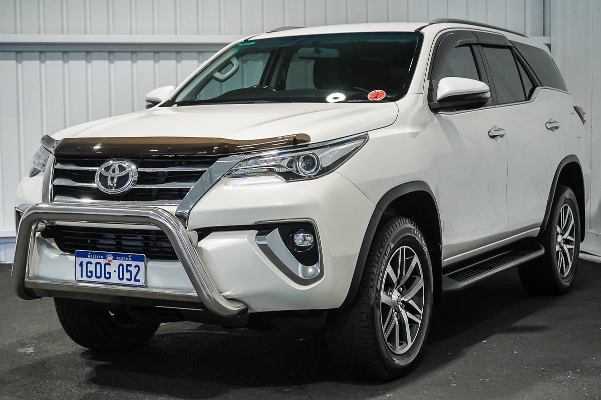 Toyota Fortuner image 4