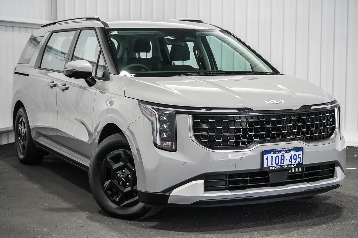 Kia Carnival image 1