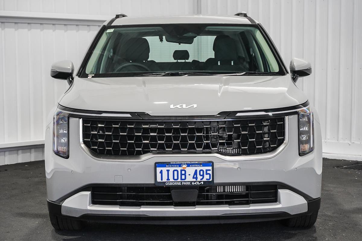 Kia Carnival image 3