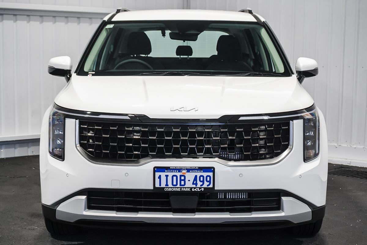 Kia Carnival image 3