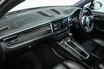 https://dvg-vehicle-assets.s3.amazonaws.com/1202880/as7wogf8wq461wxz0915k2wpn.jpg