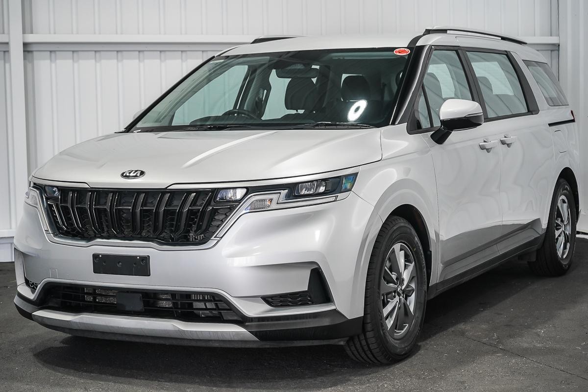 Kia Carnival image 4