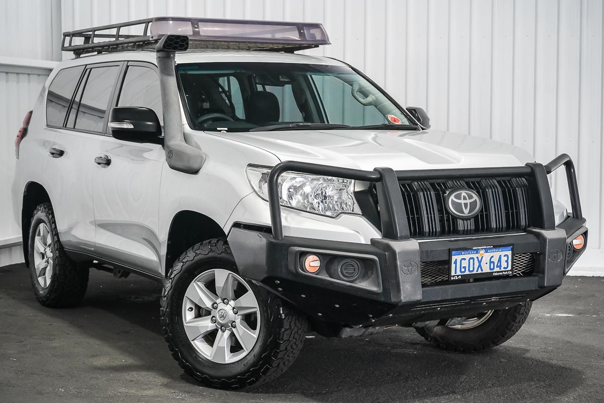 Toyota Landcruiser Prado image 1